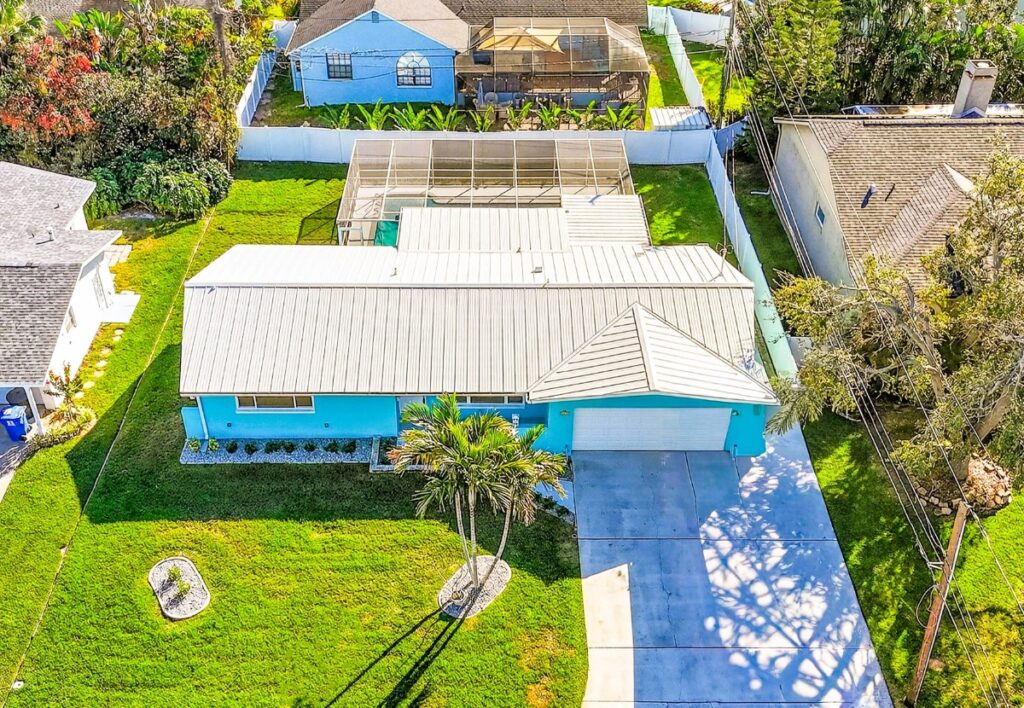 4388 50th PL S · ST PETERSBURG, FL 33711 — photo 2