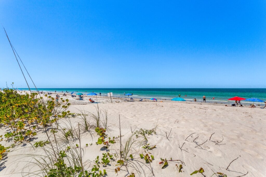 6701 Burlington Avenue N · St Petersburg, FL 33710 — photo 11