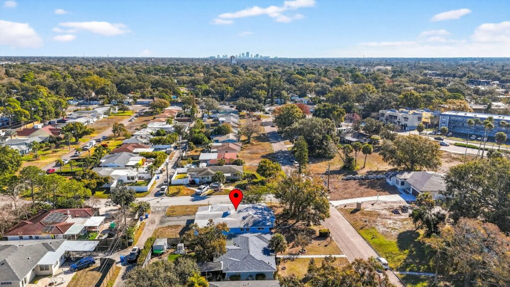 6701 Burlington Avenue N · St Petersburg, FL 33710 — photo 9