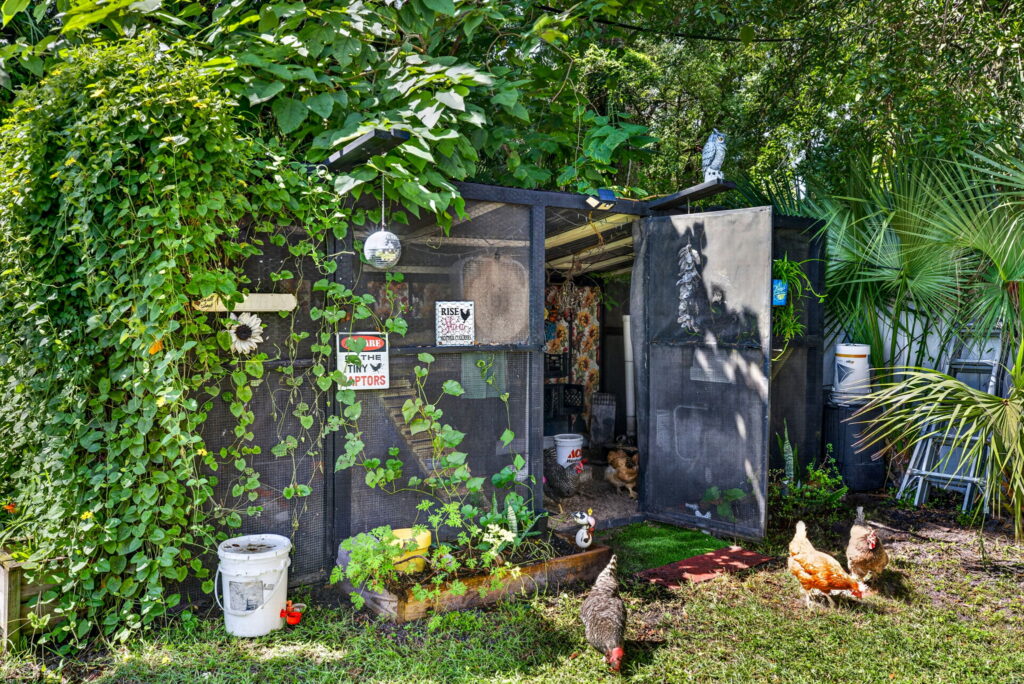 5508 WHITMORE DR · TAMPA, FL — photo 7