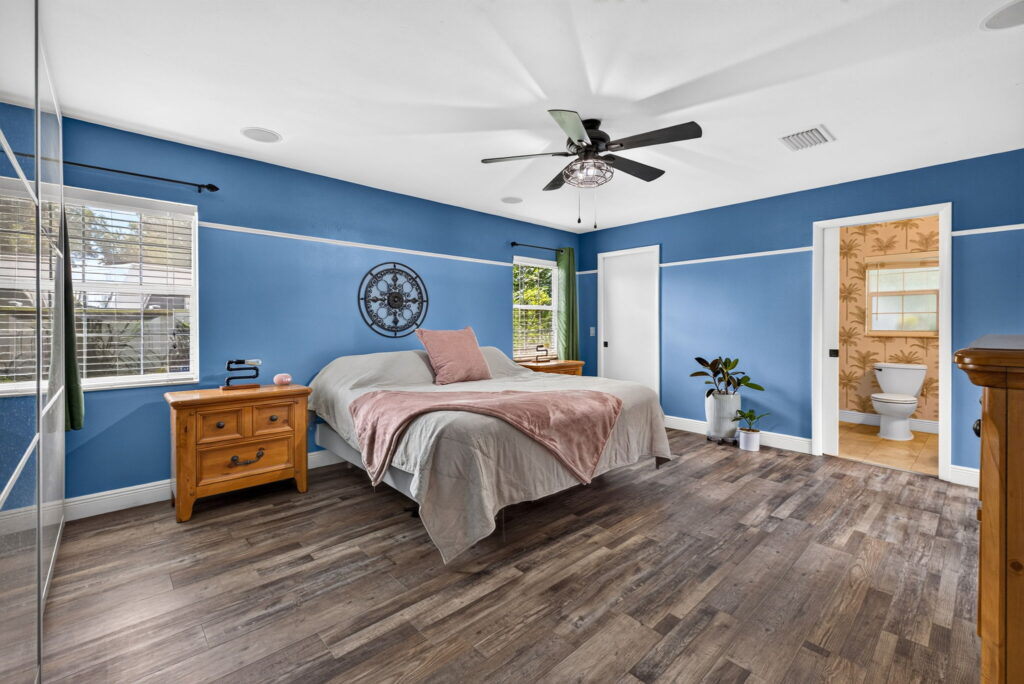 5508 WHITMORE DR · TAMPA, FL — photo 4